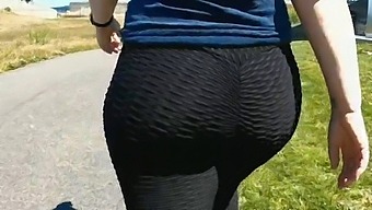 Wife'S Big Booty Exposed In Public While Wearing Leggings