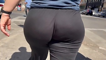 Candid Video Of A Woman With A Big Butt Getting A Wedgie On The Streets